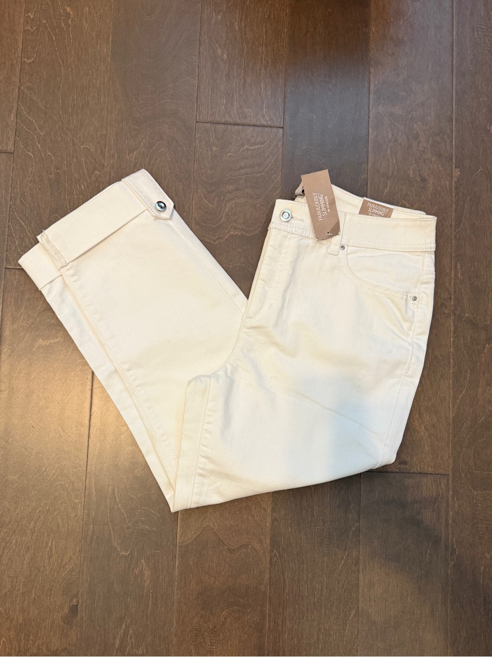 NWT Chico's Fabulously Slimming Rhinestone Cuffed Optic White Cropped Jeans 8
